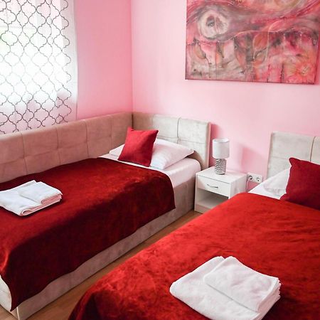 Rozes Namai B&B Расейняй Екстериор снимка